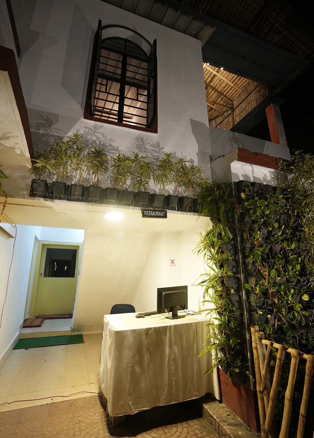 Babbler - A Jungle Resort